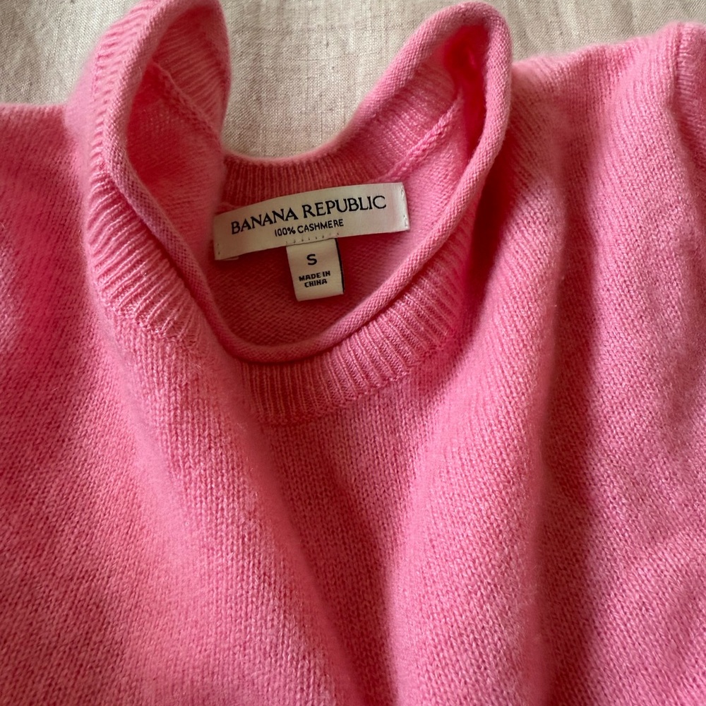 Banana Republic Pink Cashmere Crew Neck Sweater short sleeve